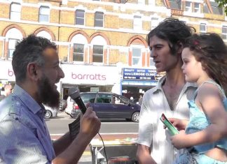Christian becomes Muslim – Street Dawah-‘Live’