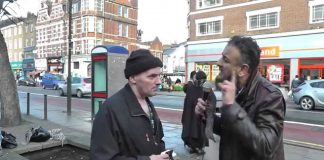 British Man Converts to Islam – Street Dawah (Live)